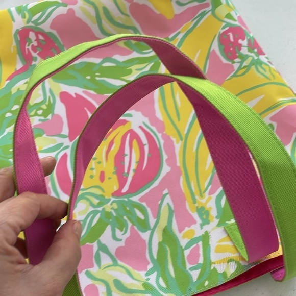 Lilly Pulitzer x Estée Lauder Canvas Tote Bag Banana Print - Picture 7 of 7